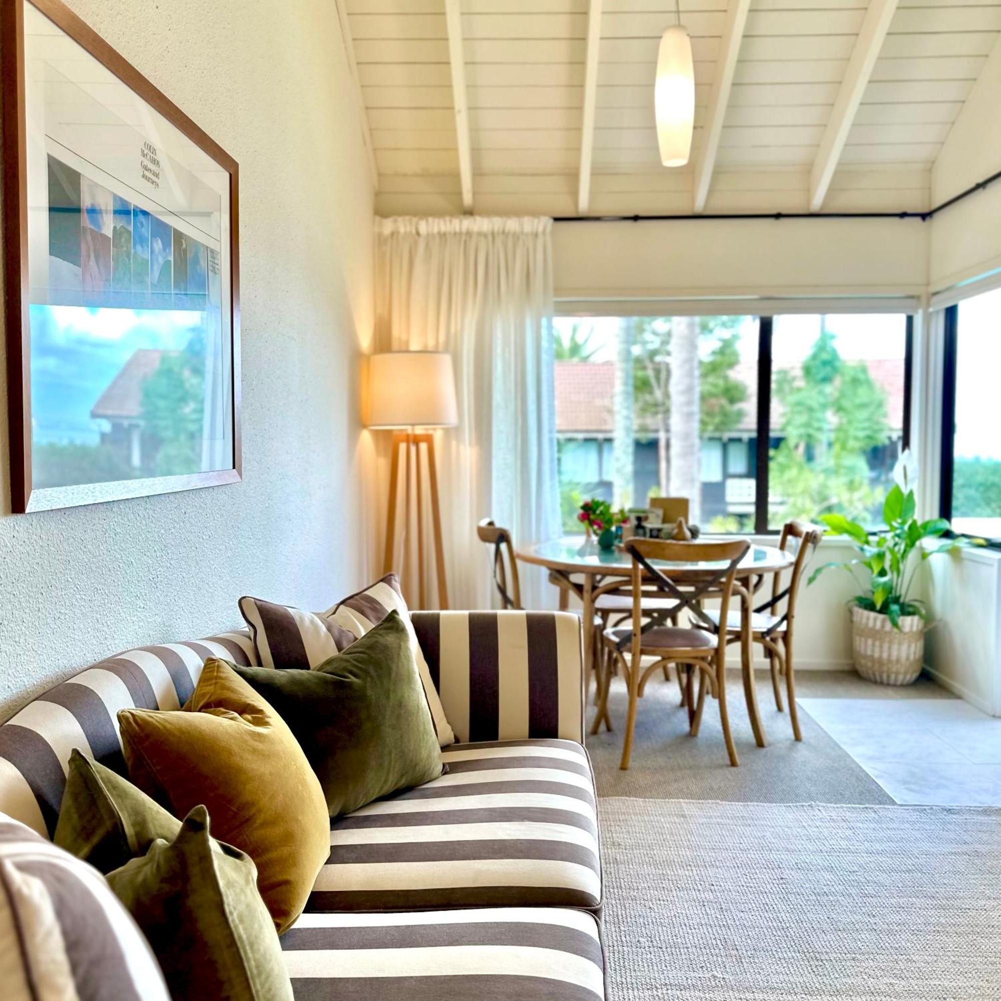Emerald Motel 4*